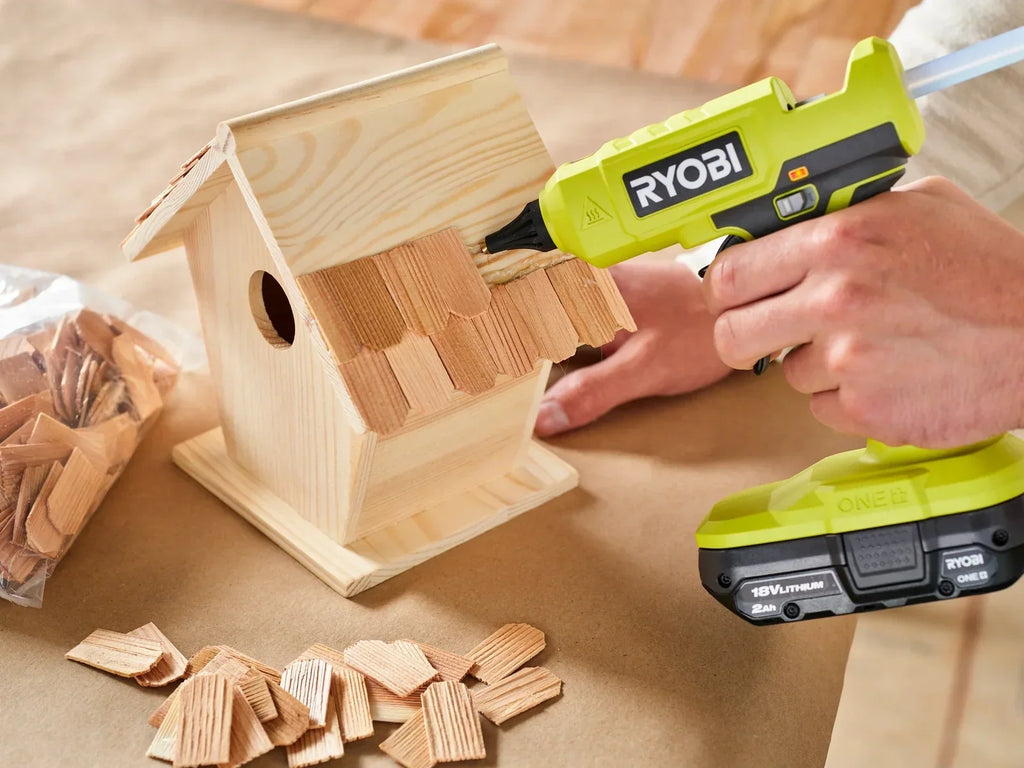 RYOBI 18V ONE+ Glue Gun Kit