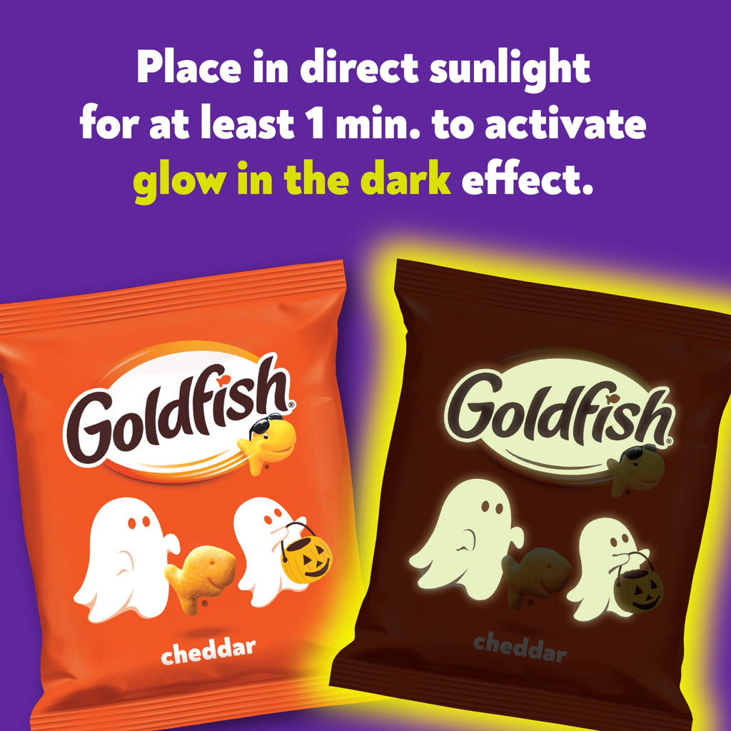 Goldfish Halloween Cheddar Cheese Crackers Multipack, 24 Pack