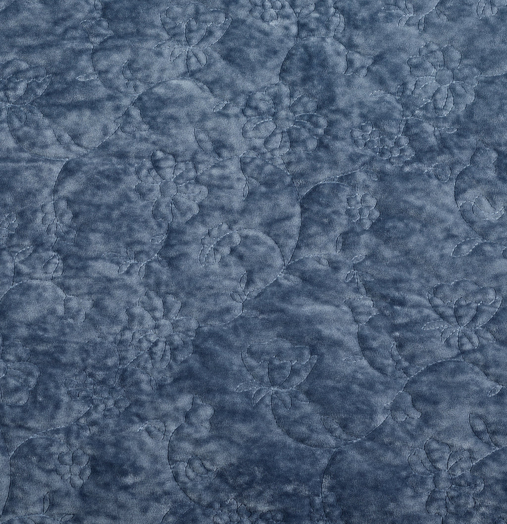 The Pioneer Woman Eloise Floral Velvet Quilt, Full/Queen, Blue Dust