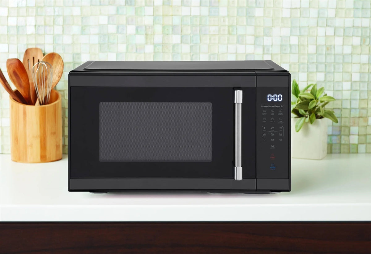 Hamilton Beach Countertop Microwave Oven 1.1 cu. ft. 1000 Watts White Stainless Steel - HB61W100027880