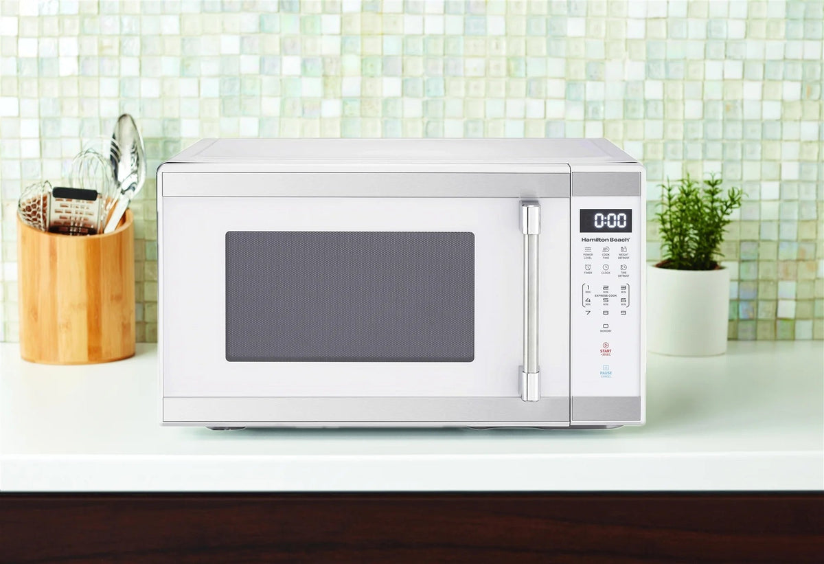 Hamilton Beach Countertop Microwave Oven 1.1 cu. ft. 1000 Watts White Stainless Steel - HB61W100027880