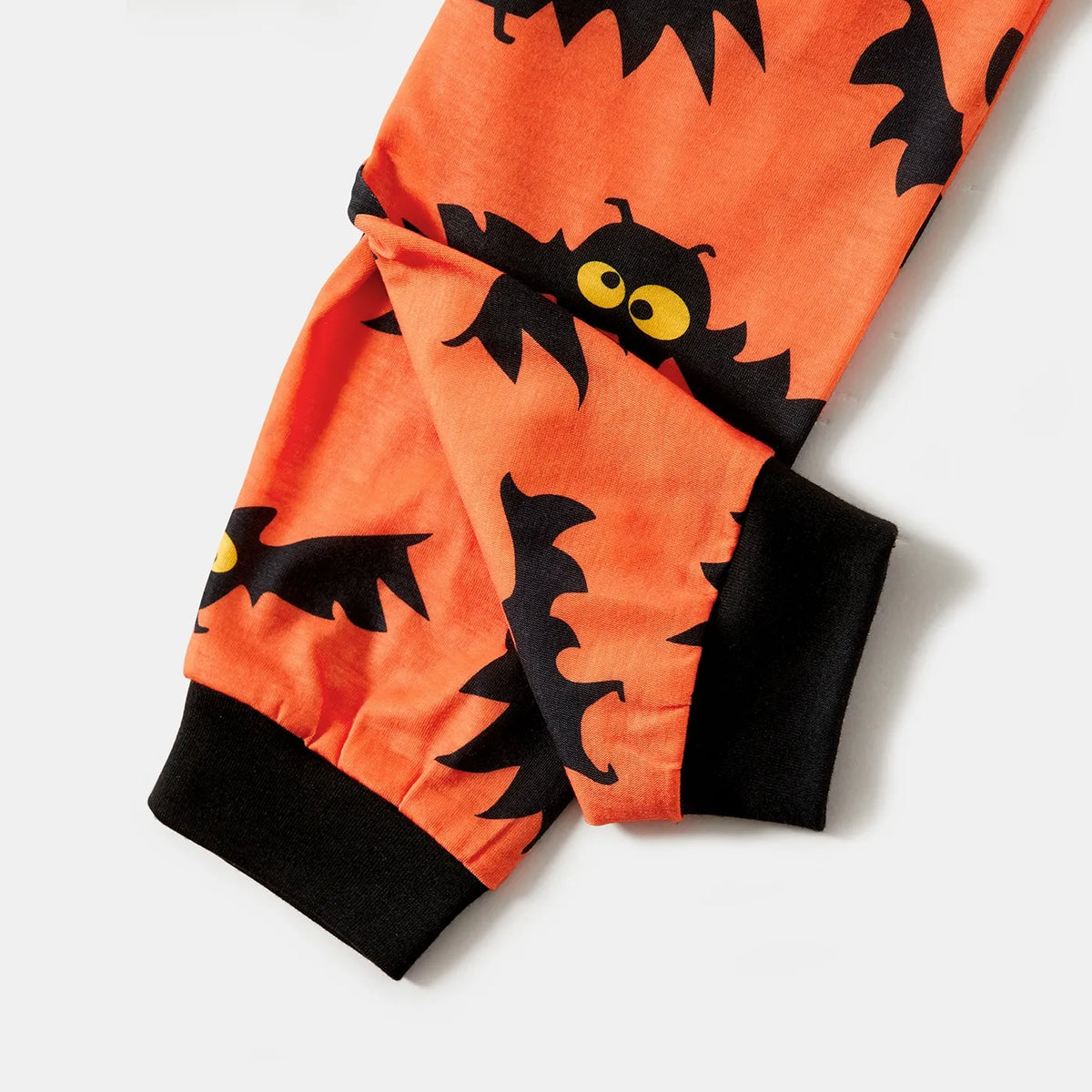 PatPat Halloween Pajamas Kids Holiday Pjs Family Matching Letter & Bat Print Short Sleeve Sleepwear Sets for Women Girls Boys, Black & Orange, L
